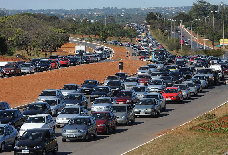 Redução de mortes no trânsito mobiliza especialistas em Brasília