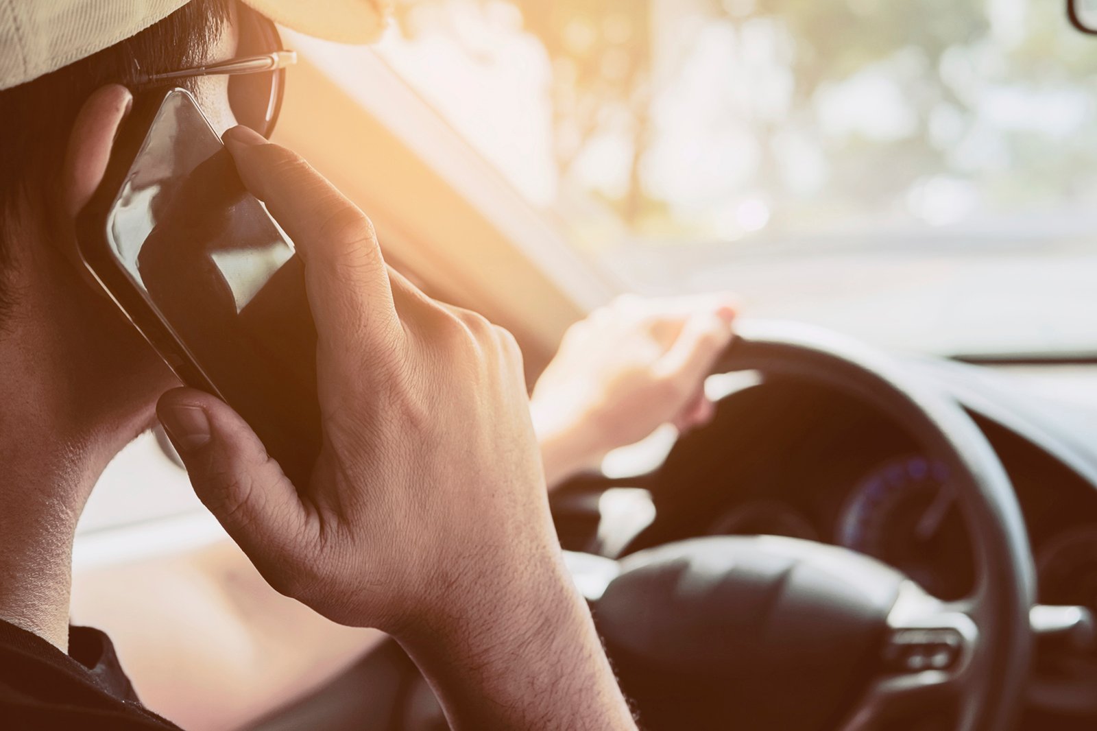 Celular ao volante um dos assuntos a serem discutidos no Congresso da Abramet