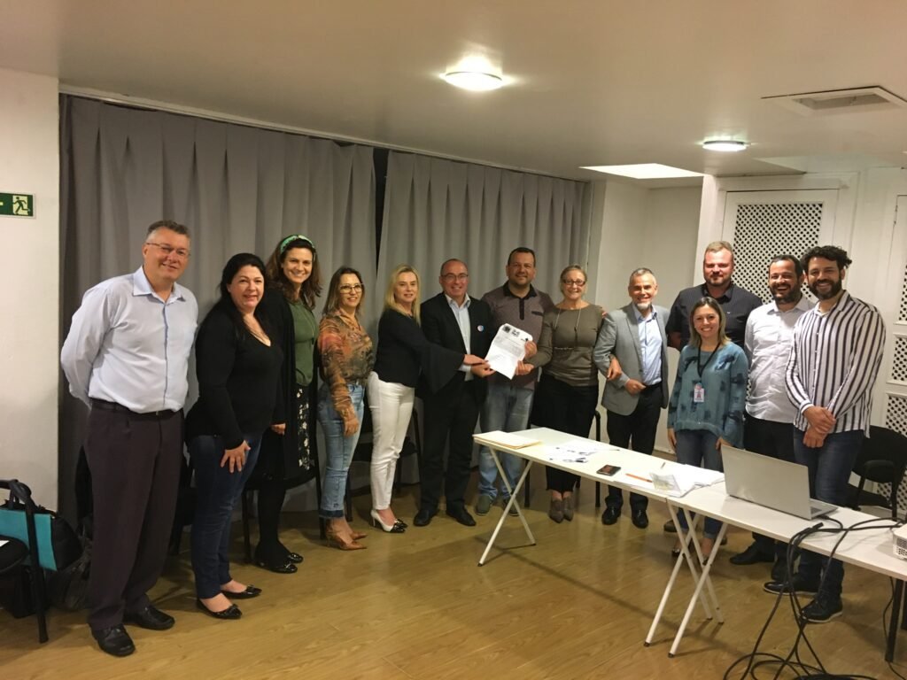 Educação em nível regional é tema de reunião da Amserra