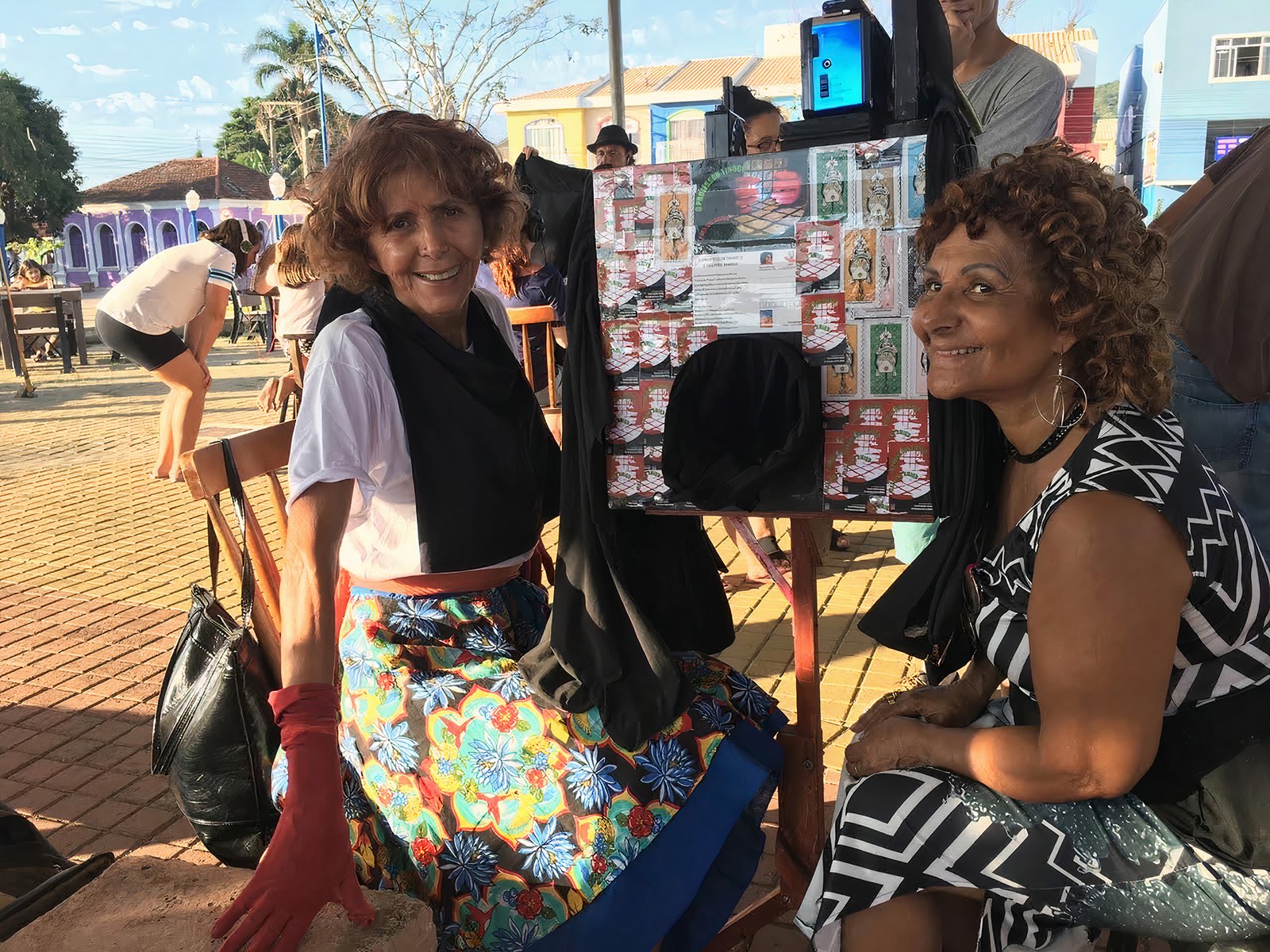Criadoras do teatro lambe-lambe se apresentarão em Canela