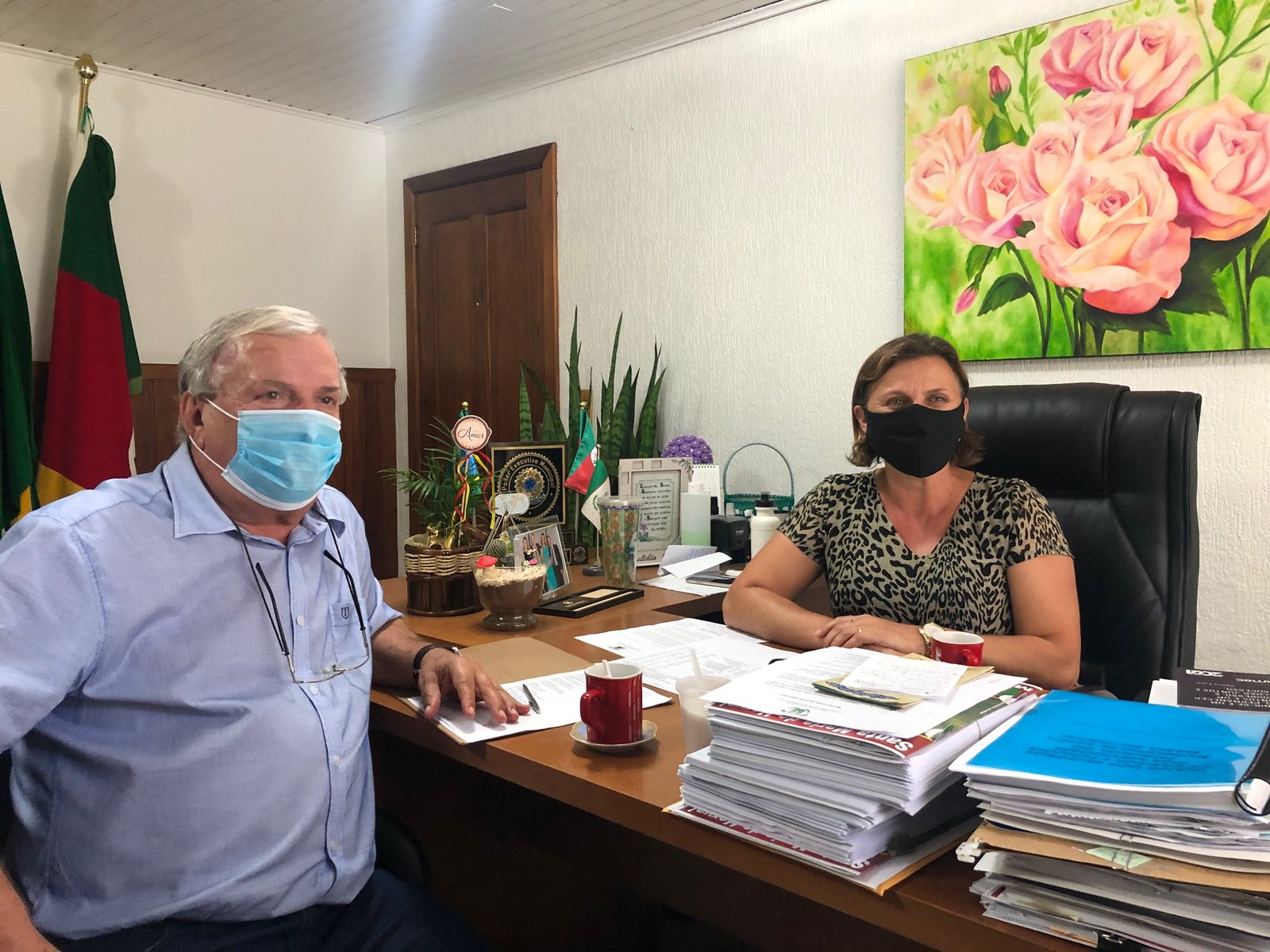 Prefeito de Canela e presidente da Amserra, Constantino Orsolin, visita prefeitos da entidade