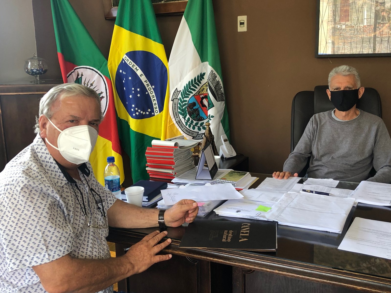 Prefeito de Canela e presidente da Amserra, Constantino Orsolin, visita prefeitos da entidade