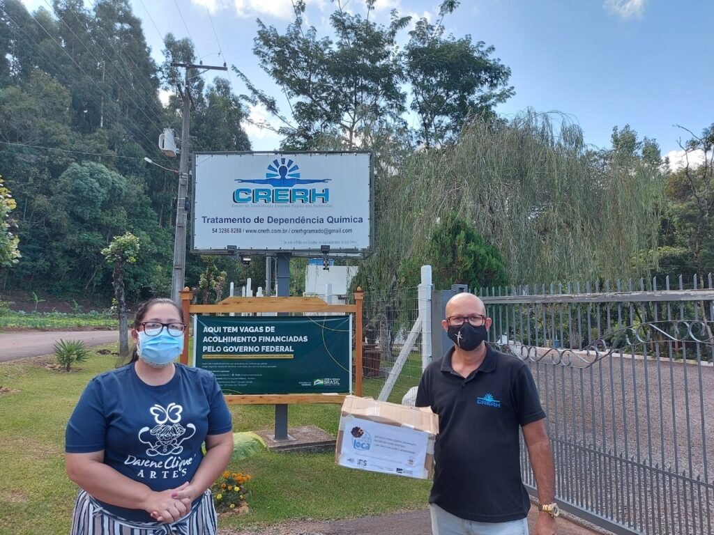 Crerh de Gramado e Caps de Canela recebem conteúdos para atividades do projeto Arte que nos Toca