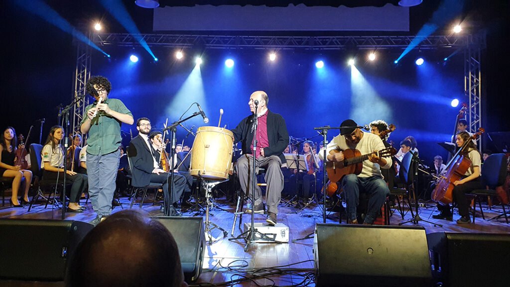 Três Coroas promoveu noite memorável nos 30 anos do Centro de Cultura