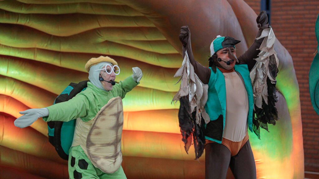 Com foco em sustentabilidade, teatro itinerante diverte e ensina crianças nas escolas de S.Fco Paula