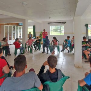 Teatro de bonecos fez parte de capacitação em escola da zona rural de Canela