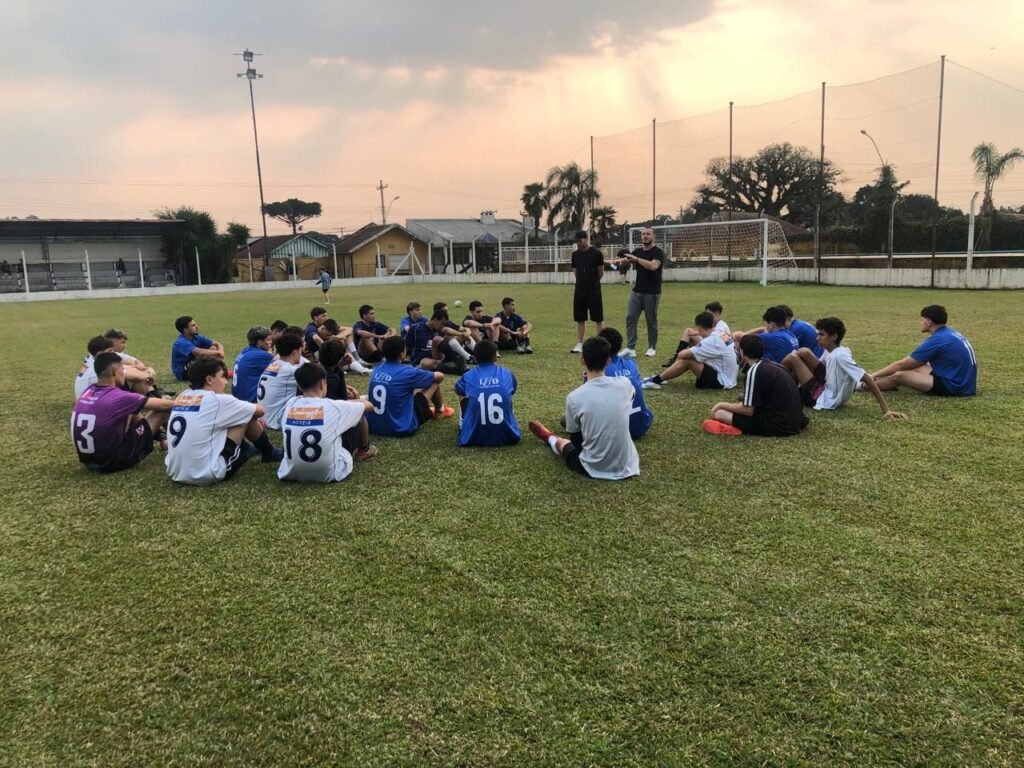 Serrano terá escolinha de futebol