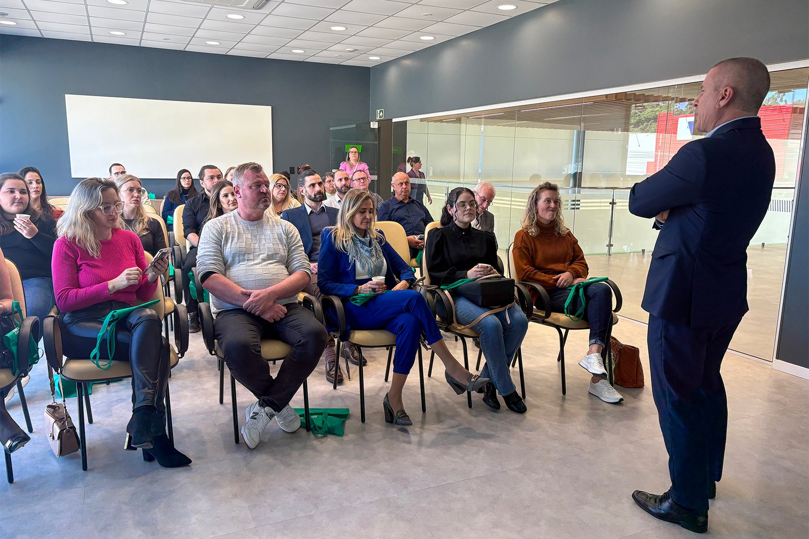 Amserra promove palestra sobre Reforma Tributária