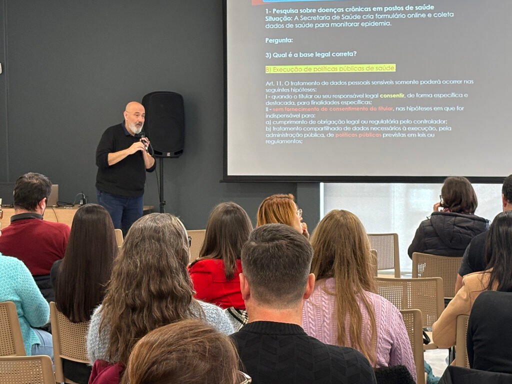 Servidores municipais da Amserra participam de curso sobre LGPD e Lei de Acesso à Informação