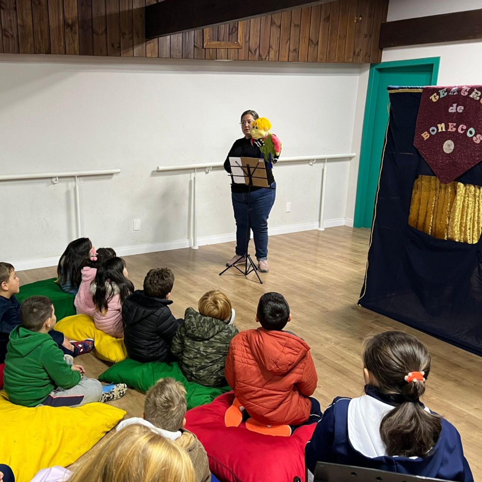 Todo Dia Tem Arte segue levando oficinas e apresentações de teatro de bonecos para a comunidade em Canela