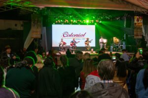 Primeiro fim de semana da Festa Colonial de Canela reúne mais de 20 mil pessoas e encanta com tradição, jogos e gastronomia típica