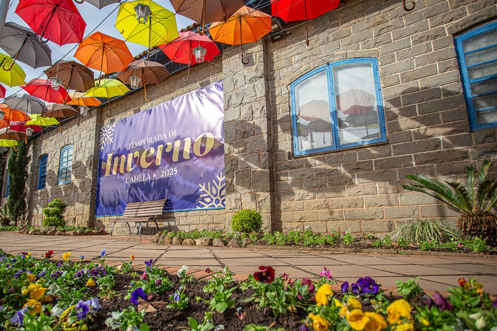 Temporada de Inverno em Canela, que segue até dia 10, lotou Praça João Corrêa com shows no fim de semana