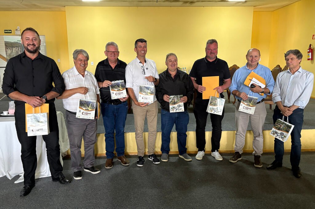 AMSERRA reuniu prefeitos em Cambará do Sul